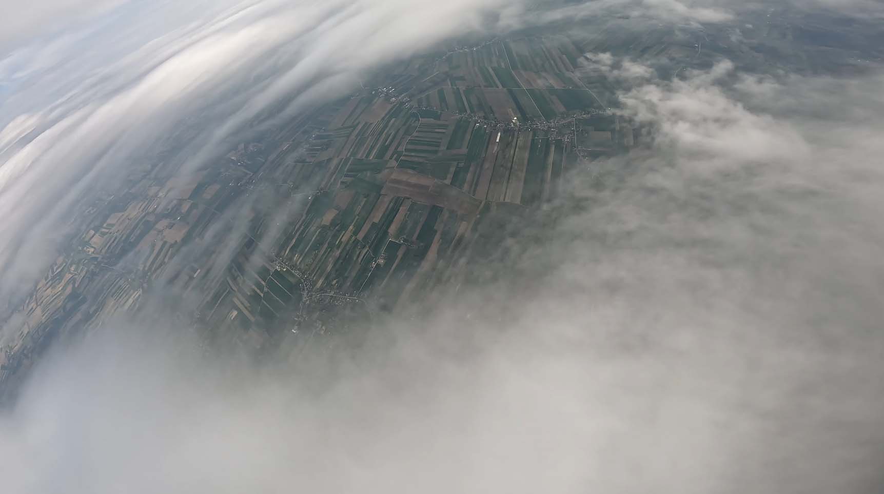Zdjęcia wykonane przez sondę w trakcie lotu