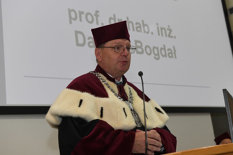 Prof. Dariusz Bogdał przemawia