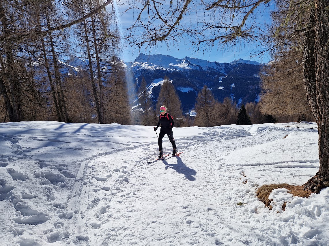 Izabela Hager ski touring